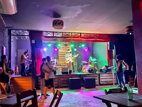 Che Music Bar