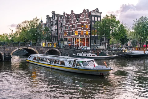 Stromma Damrak Canal Cruise