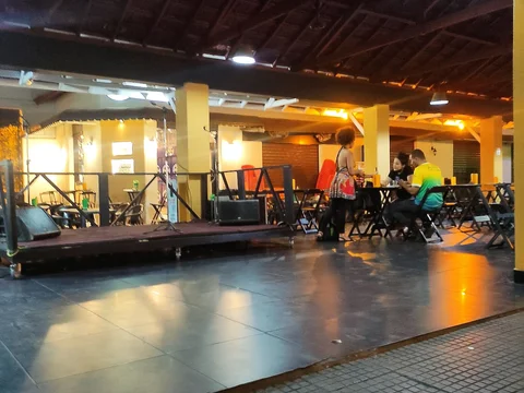 Mercado Popular da 74