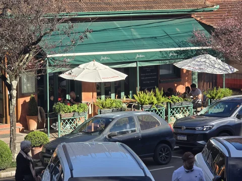 Josephina Cafe e Restaurante