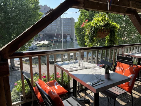 The Dickens Inn