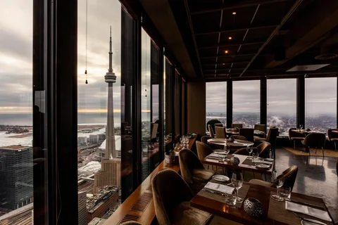 Canoe Restaurant & Bar