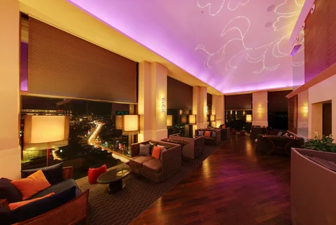 The Summit Bar