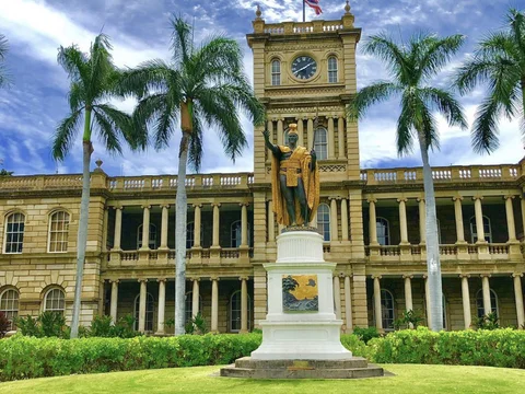 Aliiolani Hale