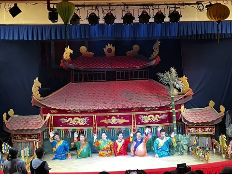 Golden Dragon Water Puppet Theatre