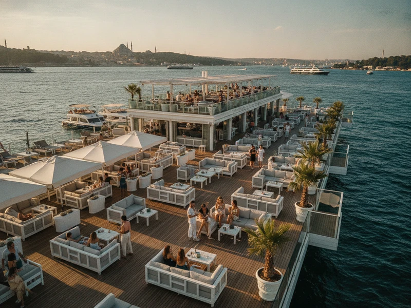 Prepare-se para uma imersão total na vibrante vida noturna de Istambul! 🇹🇷 Este roteiro de 3 dias foi cuidadosamente planejado para quem ama festas, música e a efervescência cultural dos grandes eventos. Começaremos explorando os bairros mais badalados como Beyoğlu e Karaköy, com suas ruas cheias de bares, meyhanes e clubes icônicos. Desfrute de rooftops com vistas panorâmicas do Bósforo, coquetéis artesanais e a energia contagiante da cidade que nunca dorme. Durante o dia, atividades relaxantes como um cruzeiro pelo Bósforo e uma visita ao Grand Bazaar garantem que você recarregue as energias sem comprometer a disposição para as noites épicas. Dicas de segurança e transporte noturno estão incluídas para que sua experiência seja perfeita e sem preocupações. Venha viver o verão de Istambul no seu ritmo mais festivo! 🥳