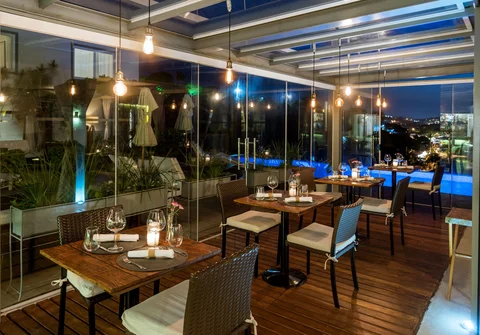 Restaurante Místico Sunset Lounge & Restaurant