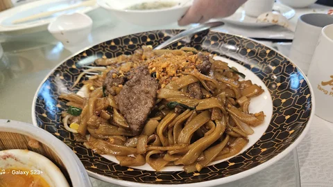 Tang Palace Seafood Restaurant