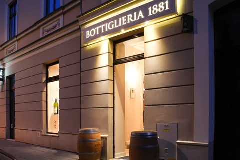Bottiglieria 1881