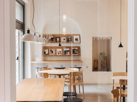 Plácido y Grata Café