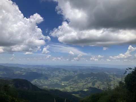 Trilha do Pico da Onça