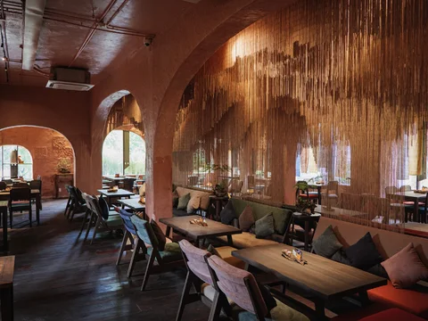 Hum Vegetarian Lounge & Restaurant