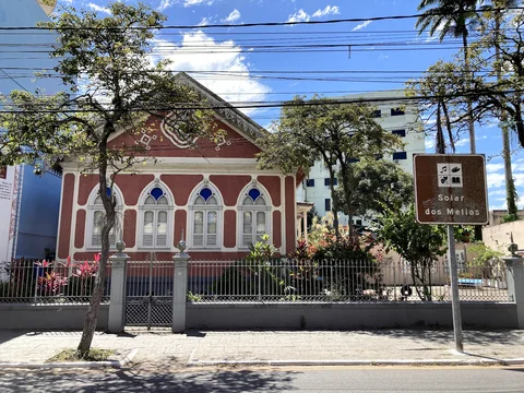 Solar dos Mellos
